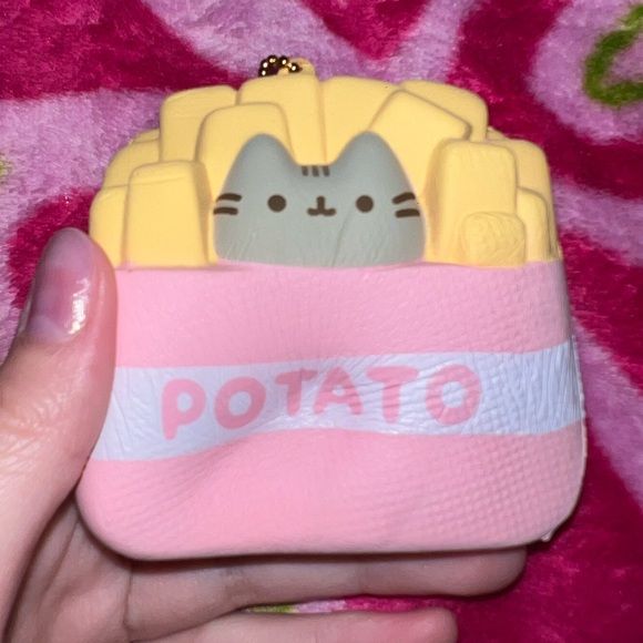 pusheen very soft squishy fidget toy keychain - Picture 4 of 5